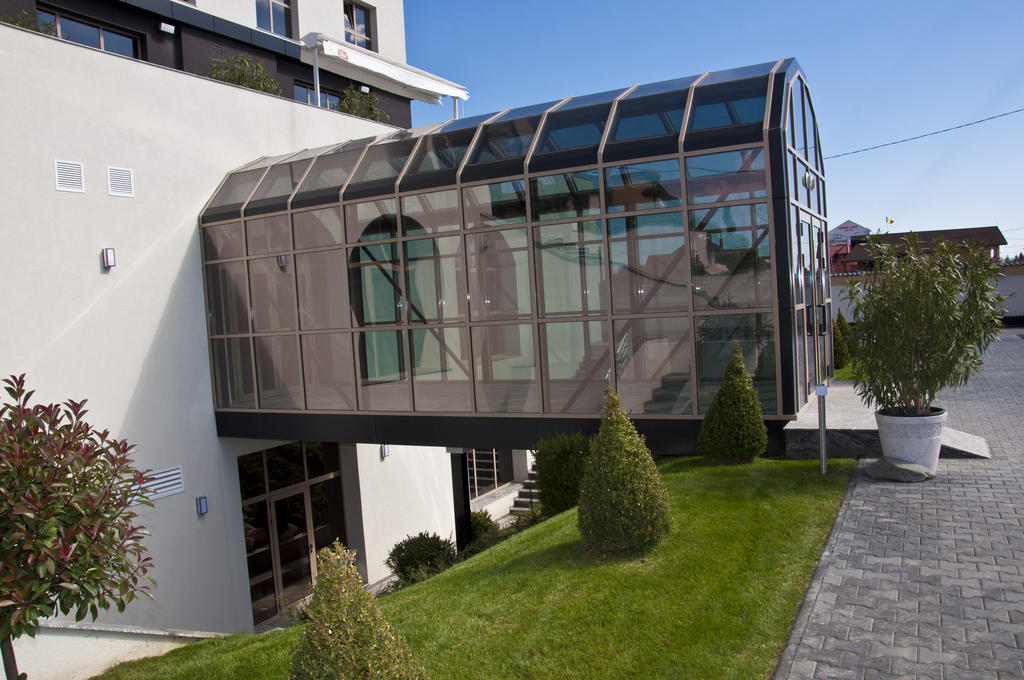 Albert Hotel Ploieşti Eksteriør bilde
