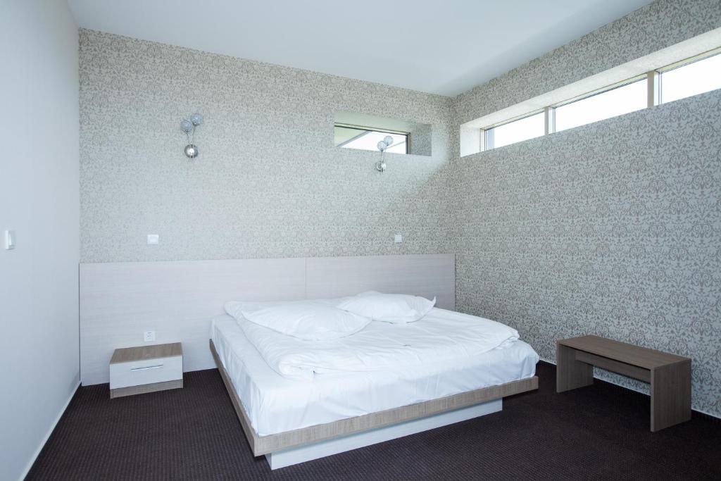 Albert Hotel Ploieşti Eksteriør bilde
